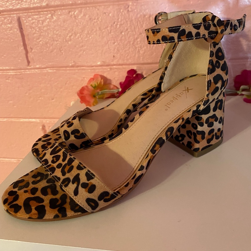Cheetah heels💖